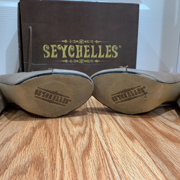 Seychelles Who Are You With Size 7.5 - Picture 4 of 4